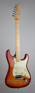vers la vue détaillée Fender Am Elite Strat + étui - made in USA